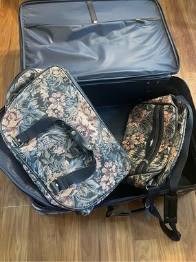 Jaguar Tapestry 80’s  luggage set  4 pc vintage Mary Poppins blue pink green